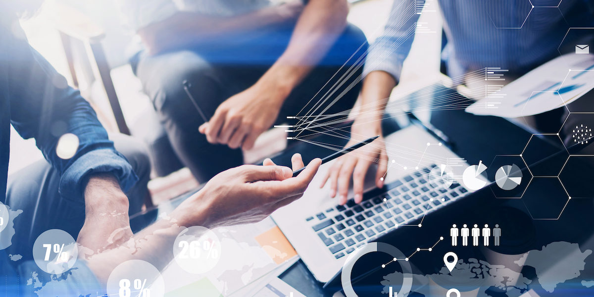 Dentro de uma câmera semianecoica: Testes de validação e desempenho de RF em comunicações sem fio